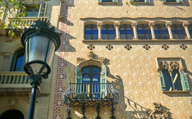 Barcelona İspanya Gaudi mimarisi detayları