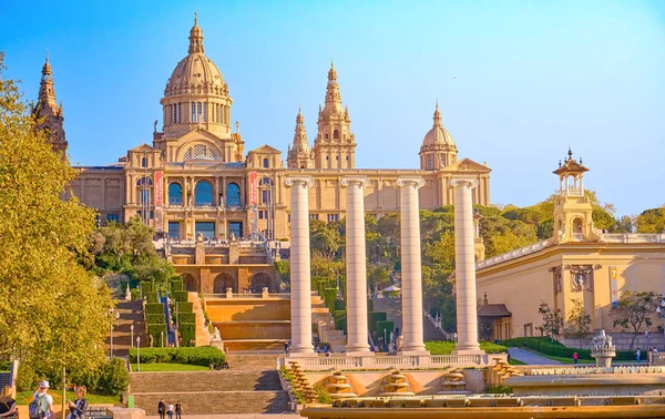 Barcelona Palau Nacional w złotej godziny. — Zdjęcie stockowe