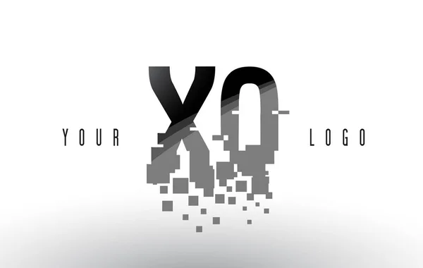 Logo de letra de píxel XQ X Q con cuadrados negros destrozados digitales — Vector de stock