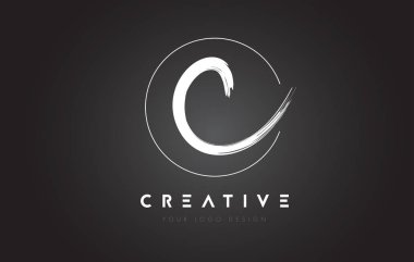 C fırça mektup Logo tasarımı. Sanatsal el yazısı harfleri Logo Co