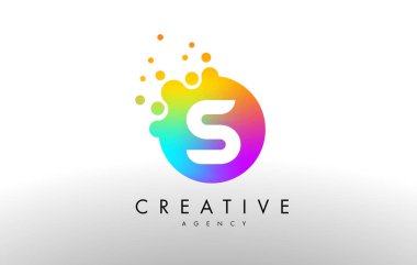 S gökkuşağı nokta harf Logo. Mektup tasarlamak vektör renkli D ile