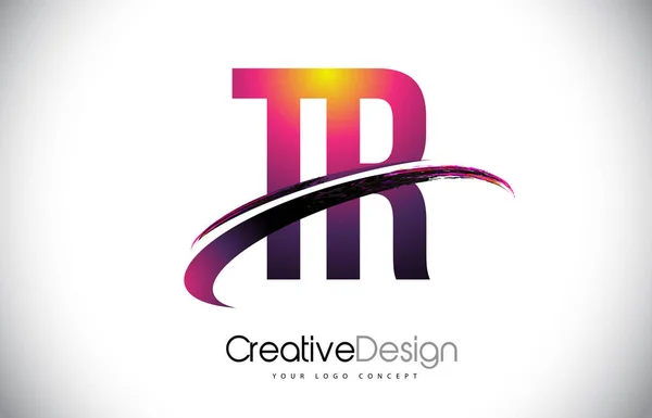 Tr T R mor mektup Logo Swoosh tasarımı ile. Yaratıcı macenta M — Stok Vektör