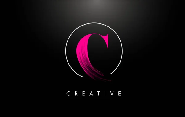 Pink C Brush Stroke Letter Logo Design (en inglés). Logotipo de pintura rosa Leters I — Vector de stock