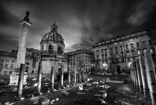 Rom solnedgång svartvitt fotografi — Stockfoto