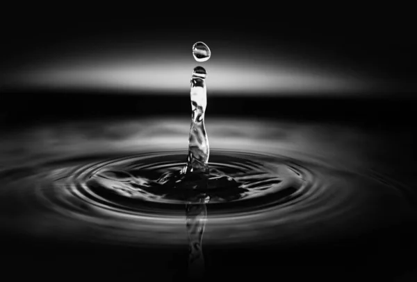 Water Drop Black and White Photography Fine Art with ripples — Stock Photo, Image