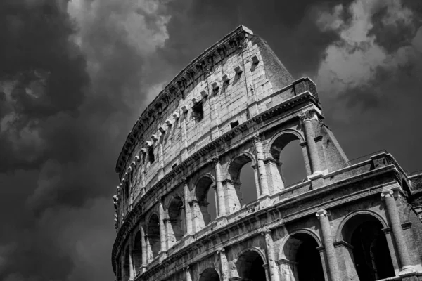 Roma Coliseo Arquitectura en Roma Centro Fotografía en Blanco y Negro —  Fotos de Stock