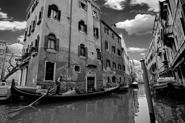 Benátky Itálie Černobílá fotografie — Stock fotografie