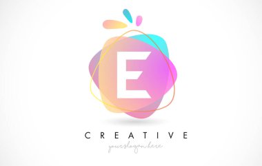 E Harfi Logo Tasarımı. Renkli, yuvarlak şekilli. Pembe ve Mavi Turuncu Soyut Tasarım Harf Simgesi Vektör İllüstrasyonu.