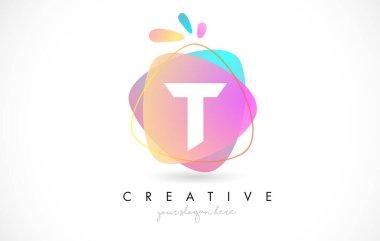 T Harfi Logo Tasarımı. Renkli, yuvarlak şekilli. Pembe ve Mavi Turuncu Soyut Tasarım Harf Simgesi Vektör İllüstrasyonu.