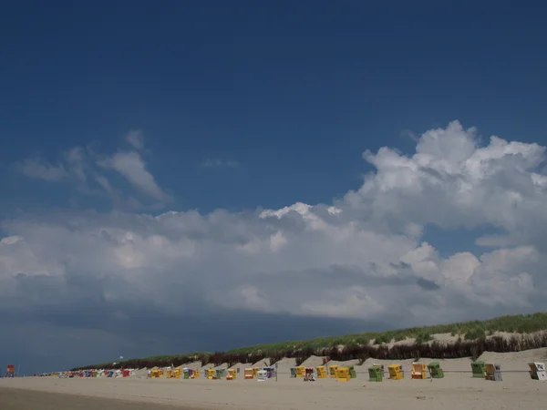 海滩上的 langeoog — 图库照片