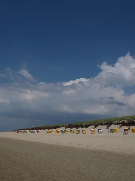 海滩上的 langeoog — 图库照片