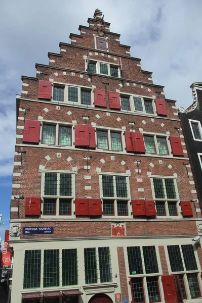 Amsterdam alamailla — kuvapankkivalokuva