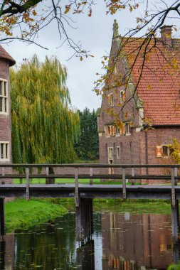 Almanya 'da bir şatoda sonbahar