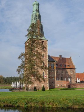 Almanya 'da bir şatoda sonbahar