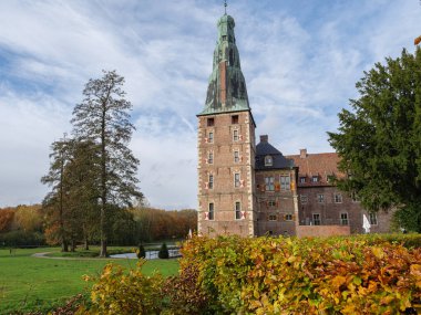 Almanya 'da bir şatoda sonbahar