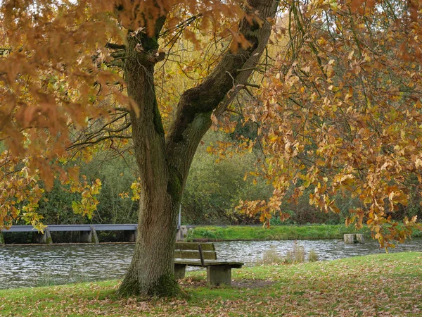 Almanya 'da bir şatoda sonbahar