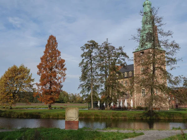 Осень Замке Германии — стоковое фото