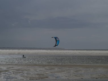 Alman kuzey denizindeki Langeoog plajı.