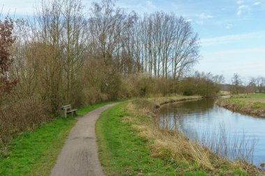 Alman Muensterland 'inde bahar vakti güneşli bir gün.,