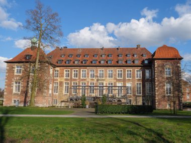 Alman Muensterland 'inde bahar vakti güneşli bir gün.,