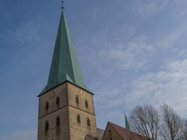Alman Muensterland 'inde bahar vakti güneşli bir gün.,