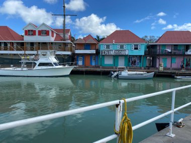 Doğu Karayipler 'deki güzel plajlar ve yerler