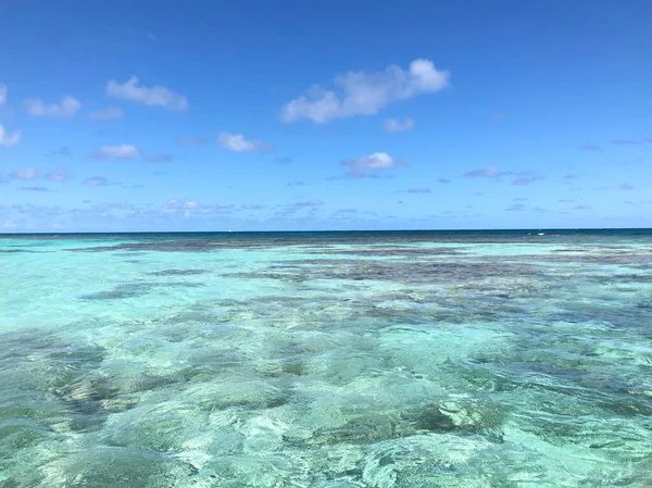 Doğu Karayipler 'deki güzel plajlar ve yerler