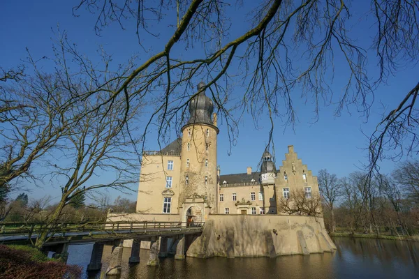 Kastelen Bomen Het Voorjaar Het Duitse Muensterland — Stockfoto