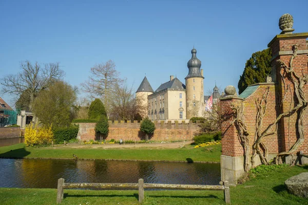 Várak Fák Tavasszal Német Muensterland — Stock Fotó