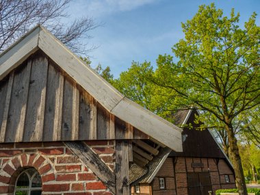 Borken şehrinin yakınlarındaki Alman muensterland 'inde bahar geldi.