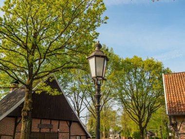 Borken şehrinin yakınlarındaki Alman muensterland 'inde bahar geldi.