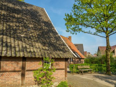 Borken şehrinin yakınlarındaki Alman muensterland 'inde bahar geldi.