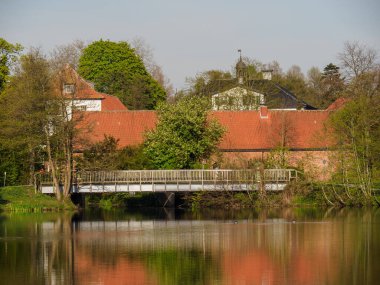 Borken şehrinin yakınlarındaki Alman muensterland 'inde bahar geldi.