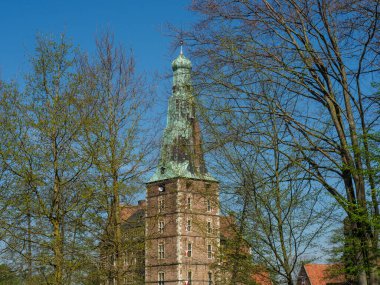 Borken şehrinin yakınlarındaki Alman muensterland 'inde bahar geldi.
