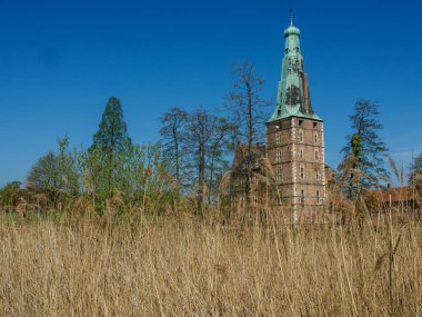 Borken şehrinin yakınlarındaki Alman muensterland 'inde bahar geldi.