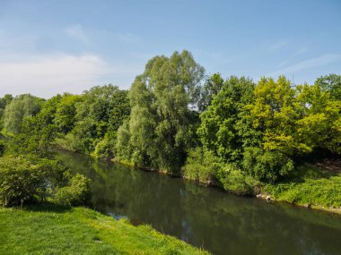 Almanya 'daki küçük nehir dudağı.