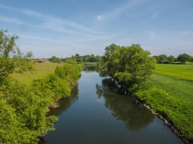 Almanya 'daki küçük nehir dudağı.