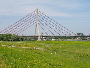 Almanya 'da Wesel yakınlarındaki Ren Köprüsü