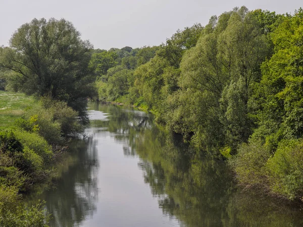 Almanya 'daki küçük nehir dudağı.