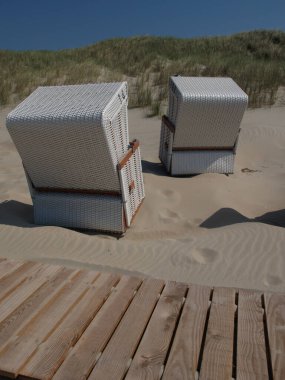 Kuzey denizindeki küçük Alman adası.