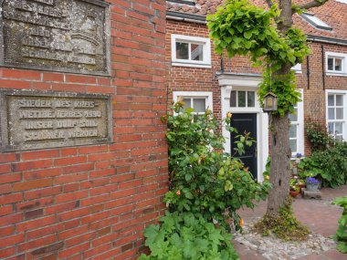 Alman deniz kıyısındaki küçük bir köy.
