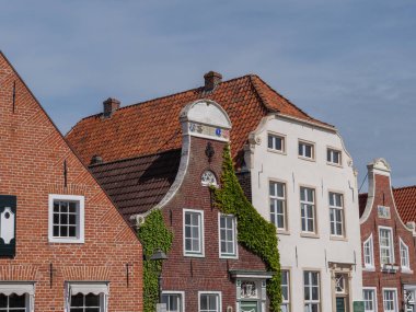 Alman deniz kıyısındaki küçük bir köy.