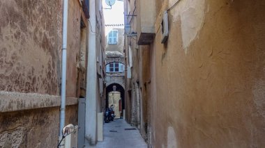 Korsika Akdeniz 'de güzel bir Fransız adasıdır.