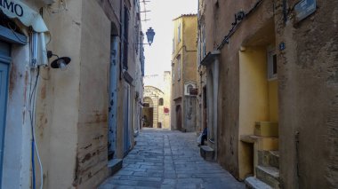 Korsika Akdeniz 'de güzel bir Fransız adasıdır.