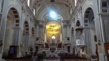 Sardunya Akdeniz 'de güzel bir İtalyan adasıdır.