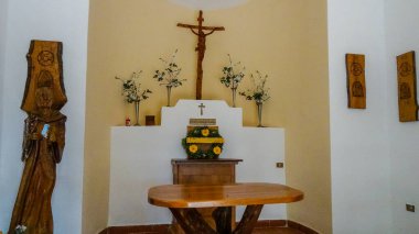 Sardunya Akdeniz 'de güzel bir İtalyan adasıdır.