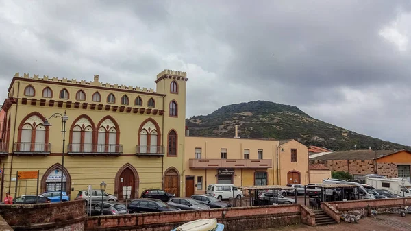 Sardunya Akdeniz 'de güzel bir İtalyan adasıdır.