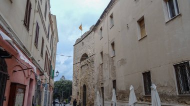 Sardunya Akdeniz 'de güzel bir İtalyan adasıdır.