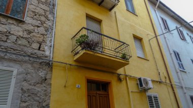 Sardunya Akdeniz 'de güzel bir İtalyan adasıdır.