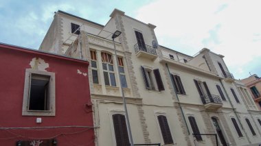 Sardunya Akdeniz 'de güzel bir İtalyan adasıdır.